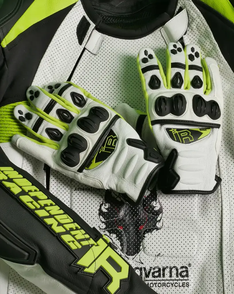 independent-racing-slider-detail-gloves